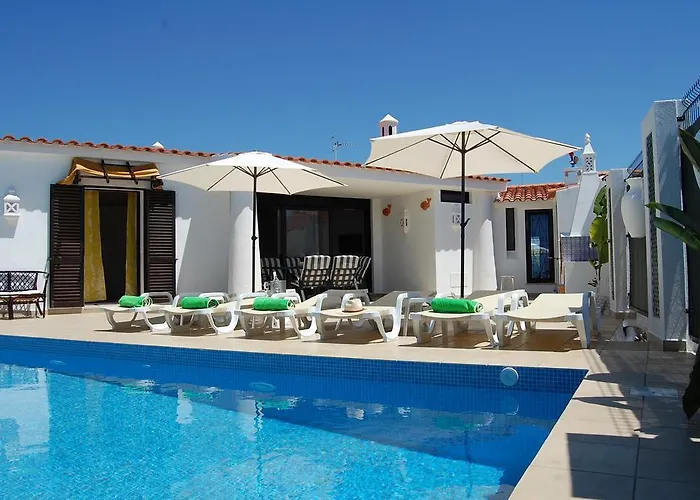 Üdülőpark Oura Beach