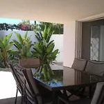Oura Beach 홀리데이파크 *