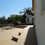 홀리데이파크 Oura Beach *