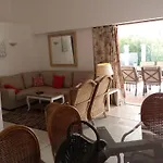홀리데이파크 Oura Beach *