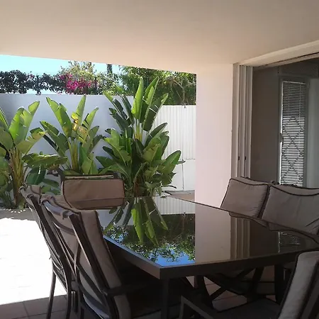 Oura Beach Üdülőpark *