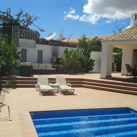 Üdülőpark Oura Beach *