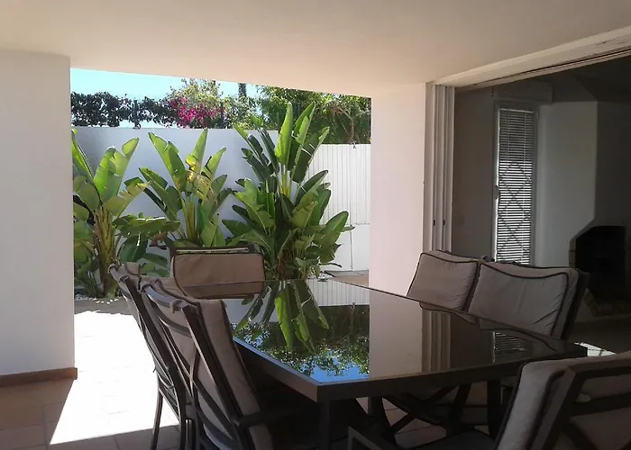 Oura Beach Vakantiepark *