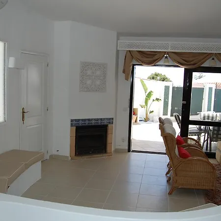 Oura Beach 假日公园 阿尔布费拉