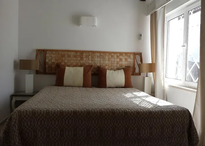 假日公园 Oura Beach