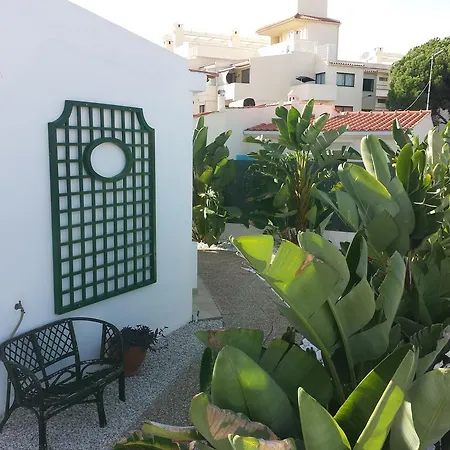 Oura Beach 홀리데이파크 *